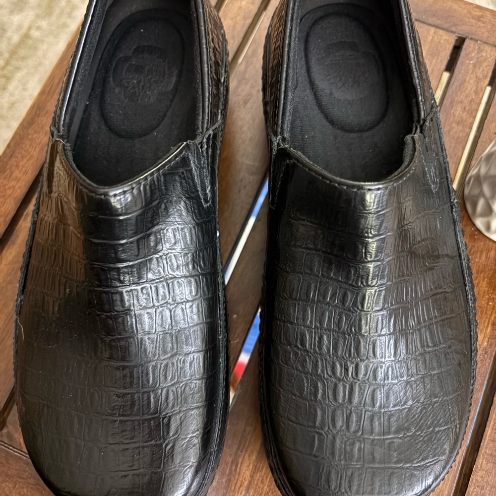 Timberland PRO Black Crocodile Pattern Mules
